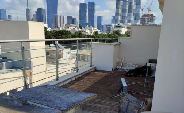Rothschild area Penthouse Duplex 2 bedrooms 95sqm Rooftop 45sqm Apartment for rent in Tel Aviv