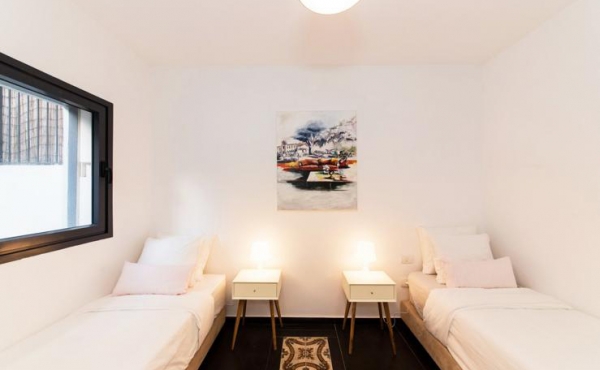 Rothschild area Triplex 5 bedrooms 214sqm Balcony Garden Apartment for rent in Tel Aviv