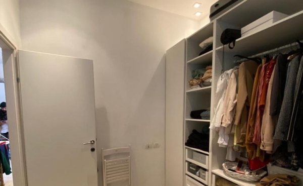 Old north 3 room 60sqm Renovated Sun terrace Elevators Apartment for sale in Tel Aviv