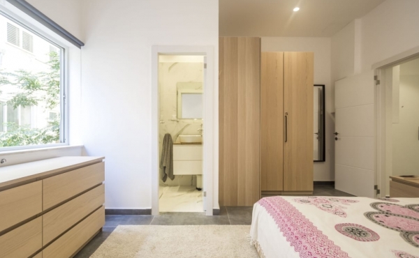 Royal Dizengoff 3 room 95sqm Furnished Equipped Lift Apartment for holidays rental in Tel Aviv