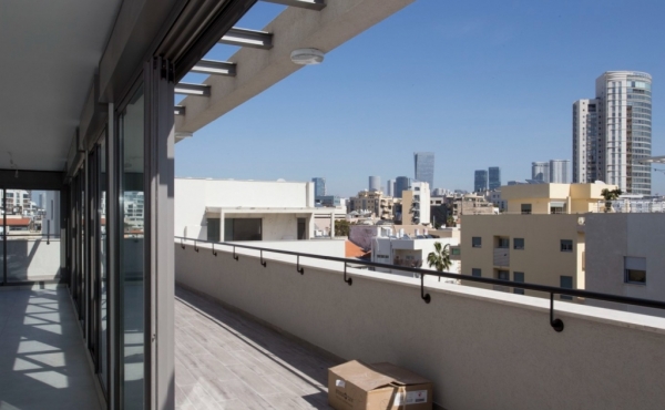 Kerem Hatemanim 4 room Penthouse in a new building Parking Lift Apartment for sale in Tel Aviv
