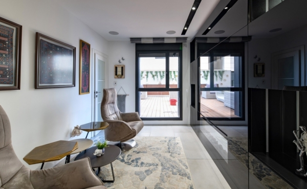 Gindi Mini Penthouse 127sqm Terrace 100sqm Parking Lift Apartment for sale in Tel Aviv