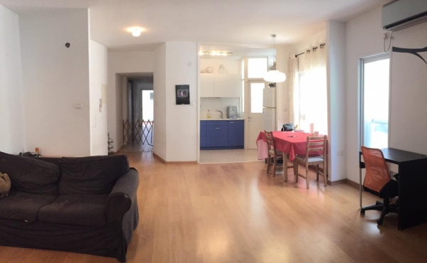 Ibn Gvirol area 4 room 105 sqm Elevator Parking Apartment for sale in Tel Aviv