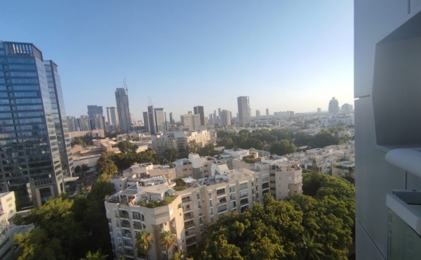 David Hameleh Tower 3 room 140sqm Balcony 11sqm Parking Pool Apartment for sale in Tel Aviv
