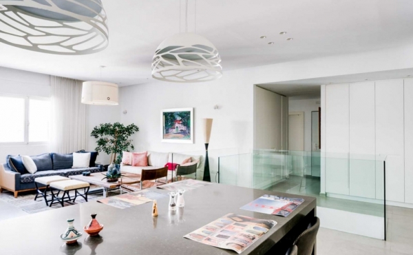 Pinsker building Bauhaus Duplex 5 room 178sqm Balconies Parking Lift Apartment for sale in Tel Aviv