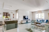 Pinsker building Bauhaus Duplex 5 room 178sqm Balconies Parking Lift Apartment for sale in Tel Aviv