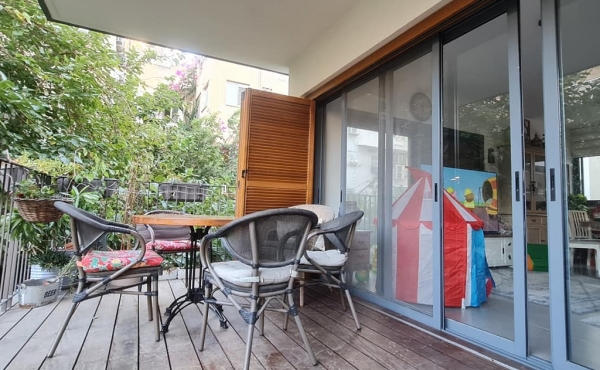 Meir Park area 4 room 150sqm Balcony Lift Parking Apartment for sale in Tel Aviv