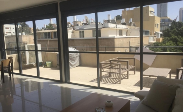 Sheinkin Mini Penthouse 4 room 100sqm Terrace 25sqm Elevator Apartment For Rent Real estate Tel Aviv
