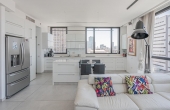 Rothschild 3.5 room 120sqm Balcony Parking Pool Apartment for sale in Tel Aviv