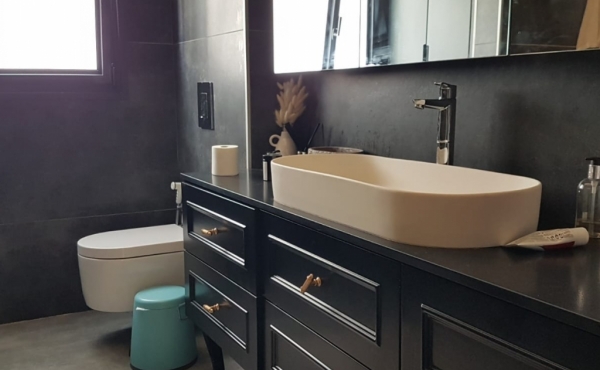 Rothschild 4 room 120sqm Balcony Lift Parking Apartment for sale in Tel Aviv