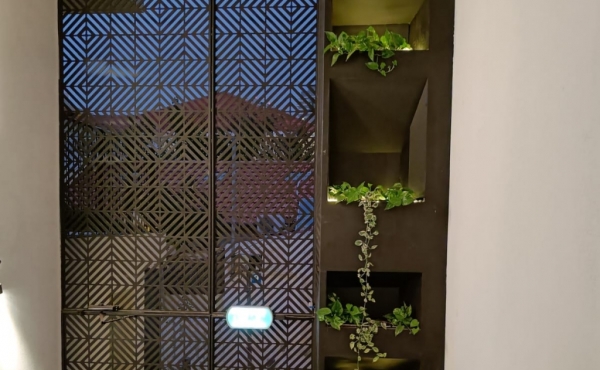 Neve Tsedek Penthouse 3 bedrooms Huge terrace 180sqm Lift Parking Gym club Apartment for rent in Tel Aviv