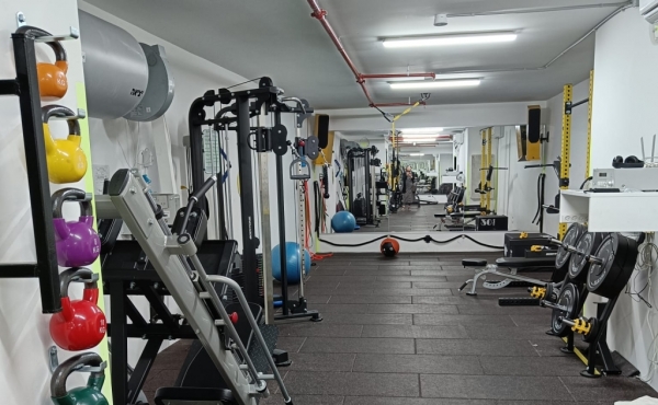 Neve Tsedek Penthouse 3 bedrooms Huge terrace 180sqm Lift Parking Gym club Apartment for rent in Tel Aviv