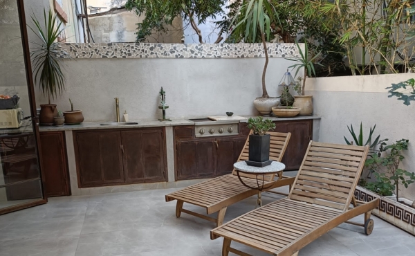 Kerem Hatemanim, 61sqm, Backyard 48sqm, Terrace 10sqm, Apartment for sale in Tel Aviv