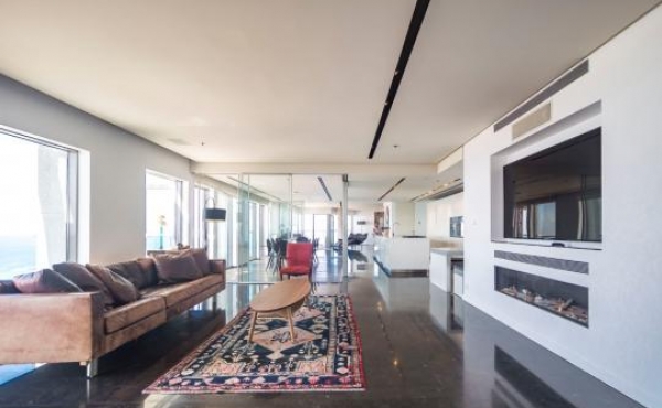 Luxury Penthouse 3 bedrooms 320m2 Parking x3