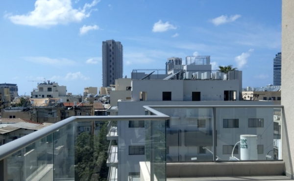 Florentin area Amazing Duplex Rooftop Terrace 90sqm 3 room 65 sqm Elevator Apartment fo sale in Tel Aviv Israel