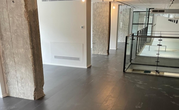 Luxurious Open Space Office 2600 sqm with 750 parking spaces