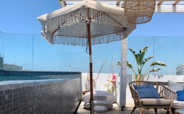 Dizengoff Penthouse 95m2 Balcony 50sqm Roof 60sqm Pool Parking Apartment for sale in Tel Aviv