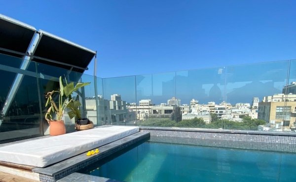 Dizengoff Penthouse 95m2 Balcony 50sqm Roof 60sqm Pool Parking Apartment for sale in Tel Aviv
