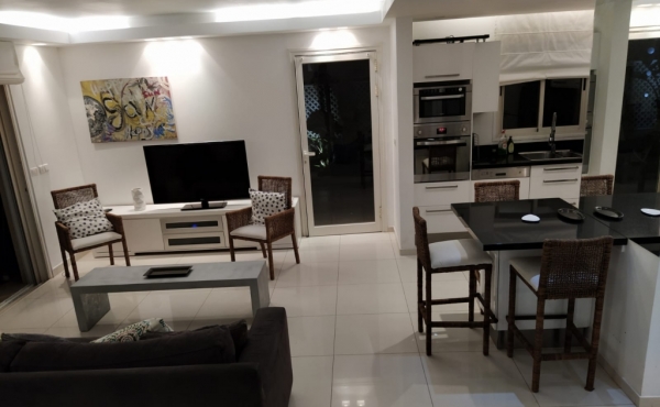 Herzlya Pituah Duplex 120sqm Garden 90sqm Terrace 15sqm Pool Gym Parking Apartment for sale in Tel Aviv