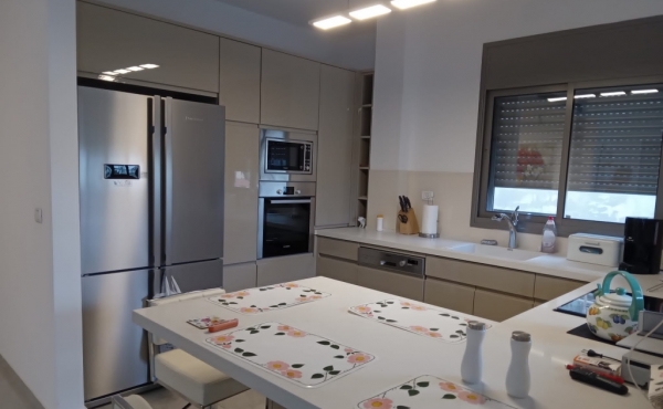Ramat Gan 3 rooms 103sqm Balcony Parking Apartment for sale in Tel Aviv