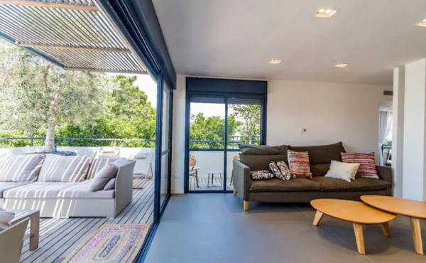 Sheinkin area Penthouse 3 bedrooms 120sqm 2 terraces Apartment for vacation rental in Tel Aviv