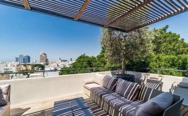 Sheinkin area Penthouse 3 bedrooms 120sqm 2 terraces Apartment for vacation rental in Tel Aviv