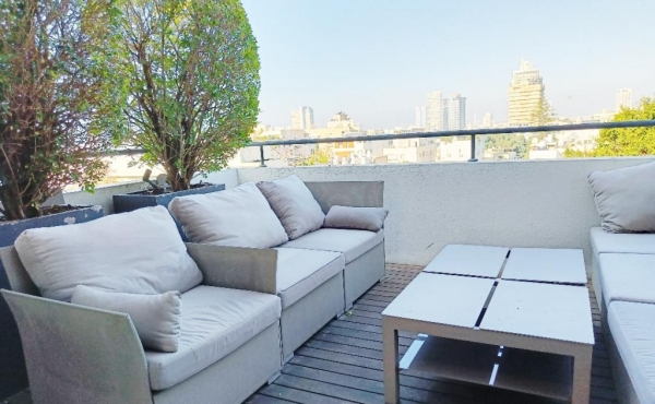 Sheinkin area Penthouse 3 bedrooms 120sqm 2 terraces Apartment for vacation rental in Tel Aviv