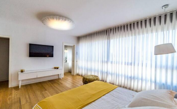 Sheinkin area Penthouse 3 bedrooms 120sqm 2 terraces Apartment for vacation rental in Tel Aviv