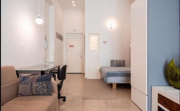 Ben Yehuda area Loft 30m2 High ceilings Apartment for sale in Tel Aviv