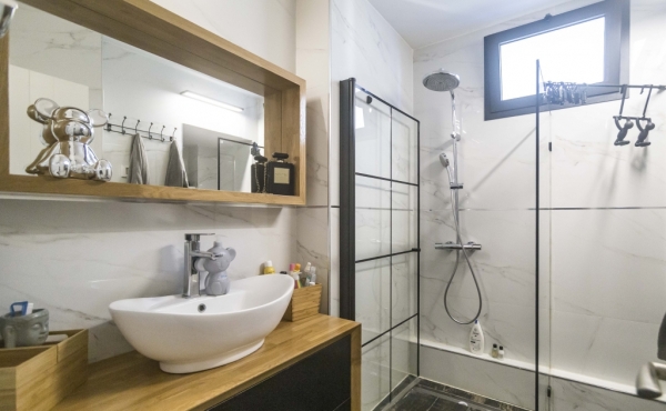 Arlozorov Bazel 3R 110m2 Lift Fully furnished and equipped for vacation rental 