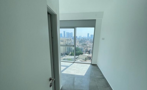 Florentin area 4 rooms 106sqm Terrace 14sqm Parking Apartment for sale in Tel Aviv