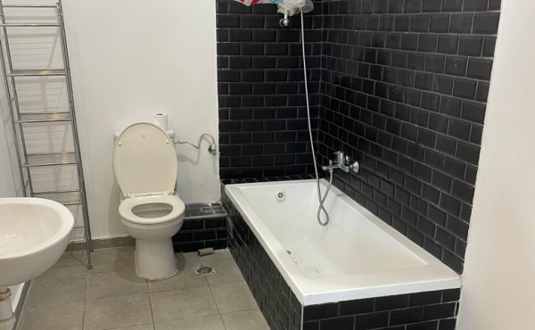 Florentine 4 rooms 140sqm Balcony 16sqm Parking Gym Apartment for rent in Tel Aviv