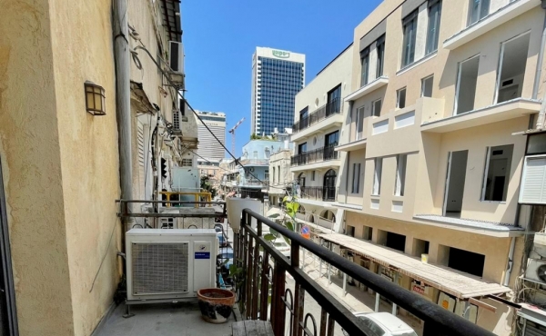 Florentin area 5 rooms 120sqm Balconies Apartment for sale in Tel Aviv