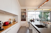 Gordon 4 rooms 120sqm Renovated Lifts Parking Apartment for sale in Tel Aviv