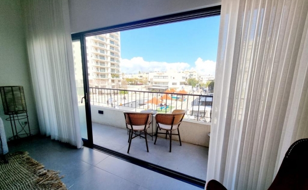 Basel area 3 rooms furnished and renovated 91sqm Balcony Lifts Apartment for sale iin Tel Aviv