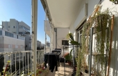 Rothschild area 4 rooms 98sqm Balcony Bright Quiet Apartment for sale in Tel Aviv