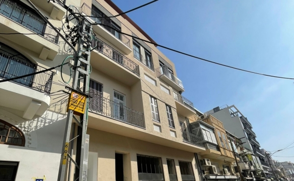 	
Florentin area Variety of apartments for rent in new Bauhaus building
 