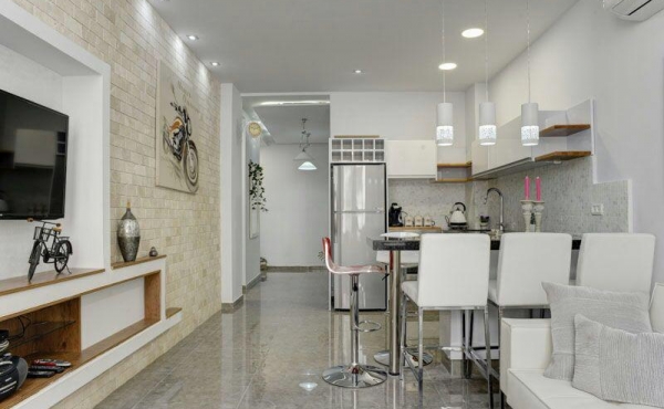 Ben Yehuda 3 room 76sqm renovated Elevator Apartment for sale in Tel Aviv