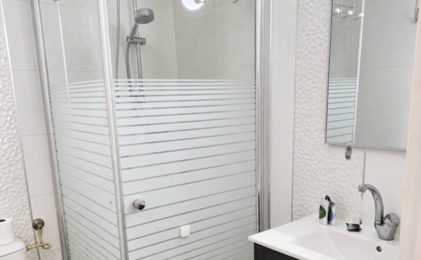 Sunny 2 room 48sqm Lift Apartment for Vacation rental in Tel Aviv