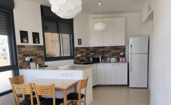 Sunny 2 room 48sqm Lift Apartment for Vacation rental in Tel Aviv