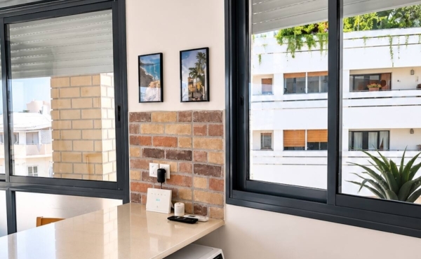 Sunny 2 room 48sqm Lift Apartment for Vacation rental in Tel Aviv