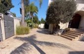 Hertzelia Pituah Villa for rent with garden close to the sea 