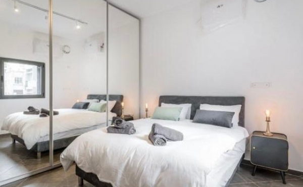 Sheinkin 3 bedrooms 118m2 Renovated Lift Apartment for sale in Tel Aviv