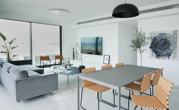 Kerem Hatemanim neighborhood 4 rooms 130sqm Terrace 30sqm Full sea view Lift Parking Gym Guard Apartment for rent in Tel Aviv