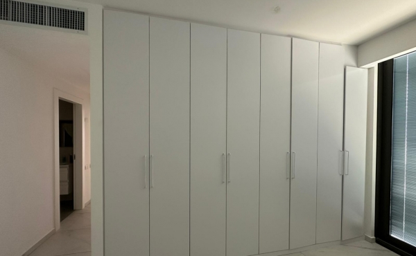 Kerem Hatemanim neighborhood 4 rooms 130sqm Terrace 30sqm Full sea view Lift Parking Gym Guard Apartment for rent in Tel Aviv