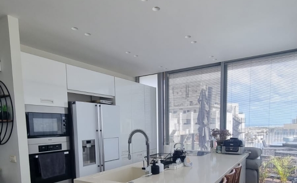 Old North TLV Penthouse Duplex 4.5 rooms 140 sqm Terrace 42 sqm Parking, Apartment for rent in Tel Aviv