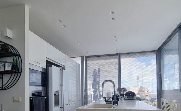 Old North TLV Penthouse Duplex 4.5 rooms 140 sqm Terrace 42 sqm Parking, Apartment for rent in Tel Aviv