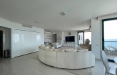 First line to the sea 4 rooms 120 sqm Balcony Full sea view Gym Pool Parking, Apartment for rent in Tel Aviv