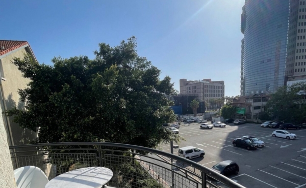 Elegant Neve Tsedek 2 bedrooms Renovated Balcony Apartment for vacation rental in Tel Aviv