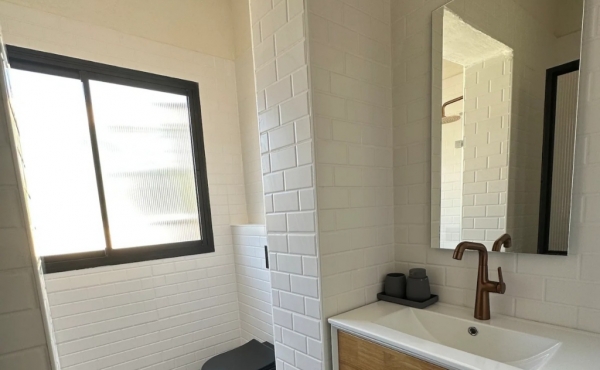 Elegant Neve Tsedek 2 bedrooms Renovated Balcony Apartment for vacation rental in Tel Aviv